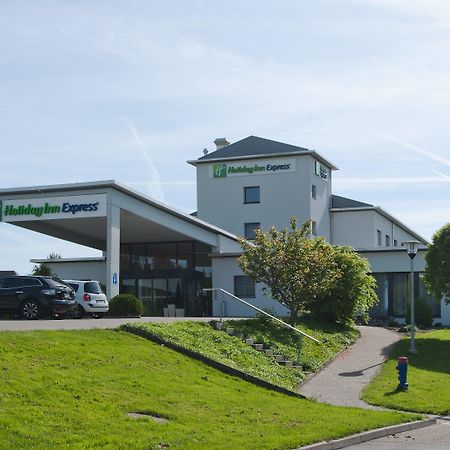 Holiday Inn Express Luzern-Neuenkirch By Ihg Rothenburg Bagian luar foto