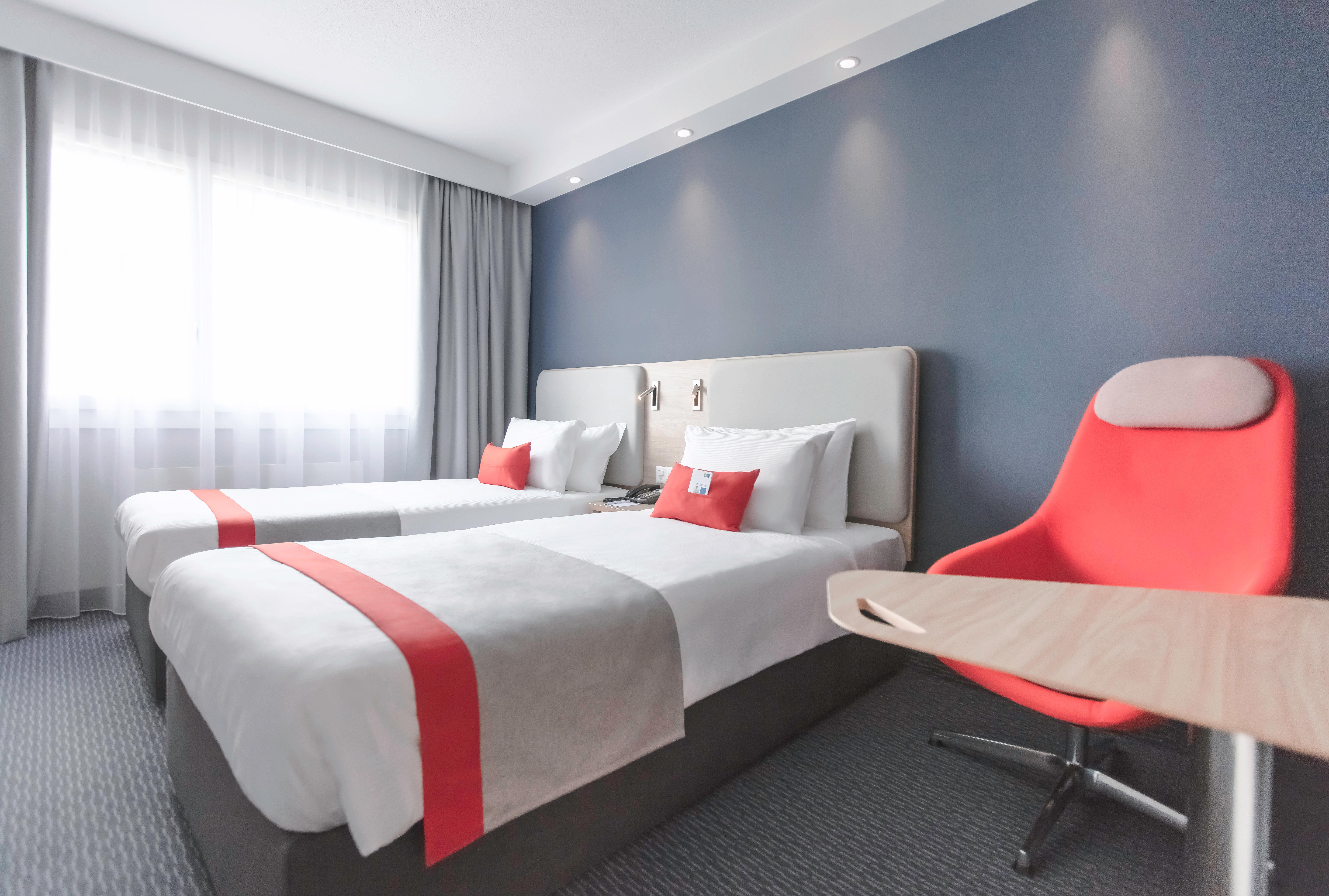 Holiday Inn Express Luzern-Neuenkirch By Ihg Rothenburg Bagian luar foto
