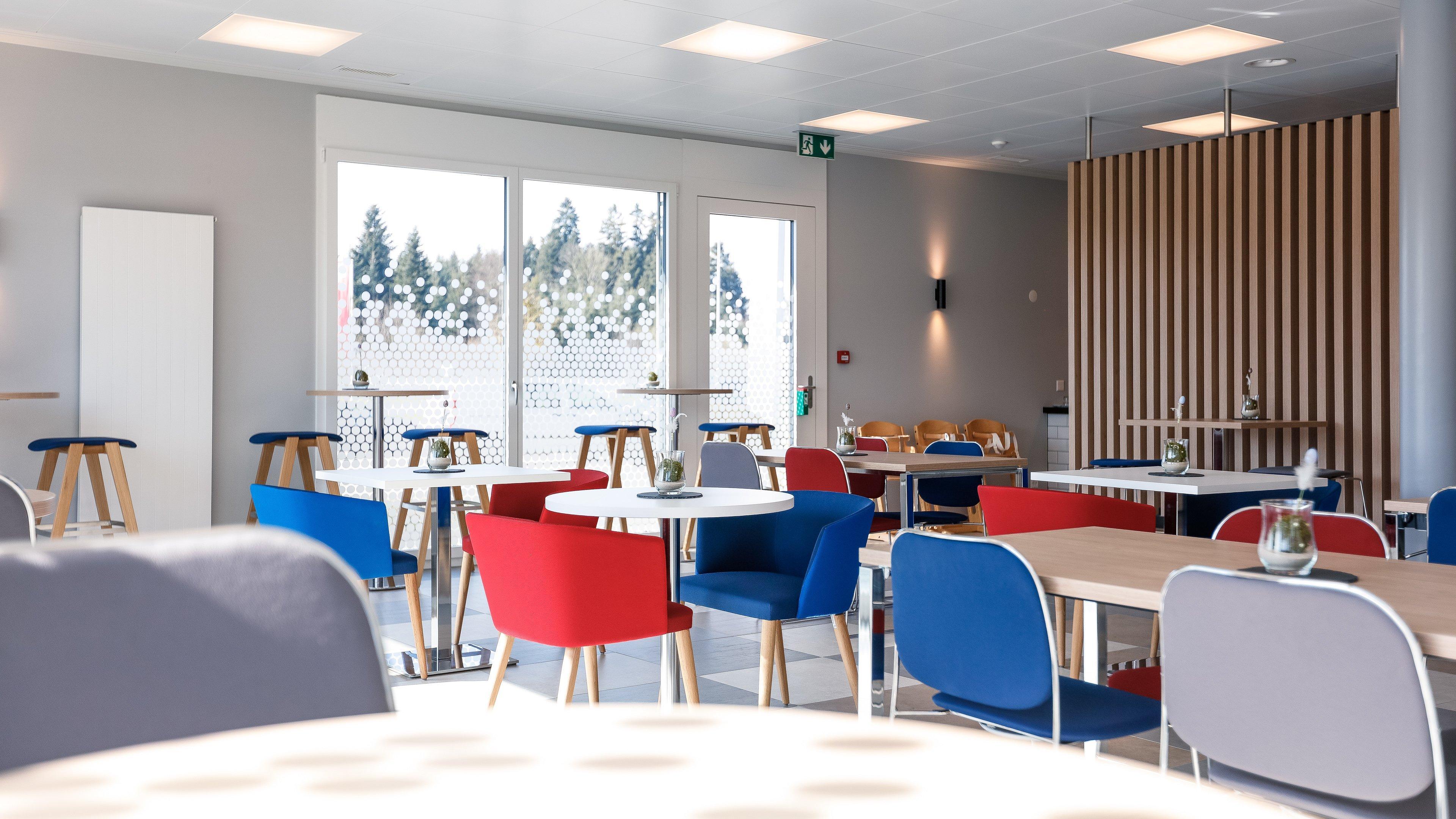 Holiday Inn Express Luzern-Neuenkirch By Ihg Rothenburg Bagian luar foto