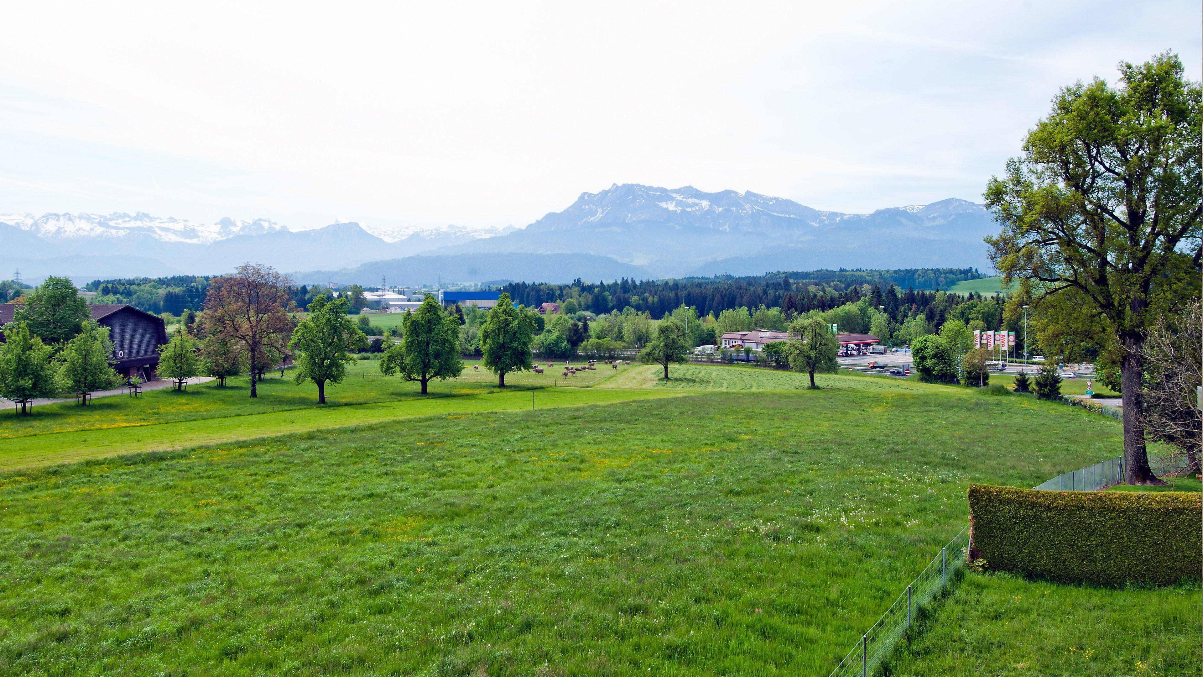 Holiday Inn Express Luzern-Neuenkirch By Ihg Rothenburg Bagian luar foto