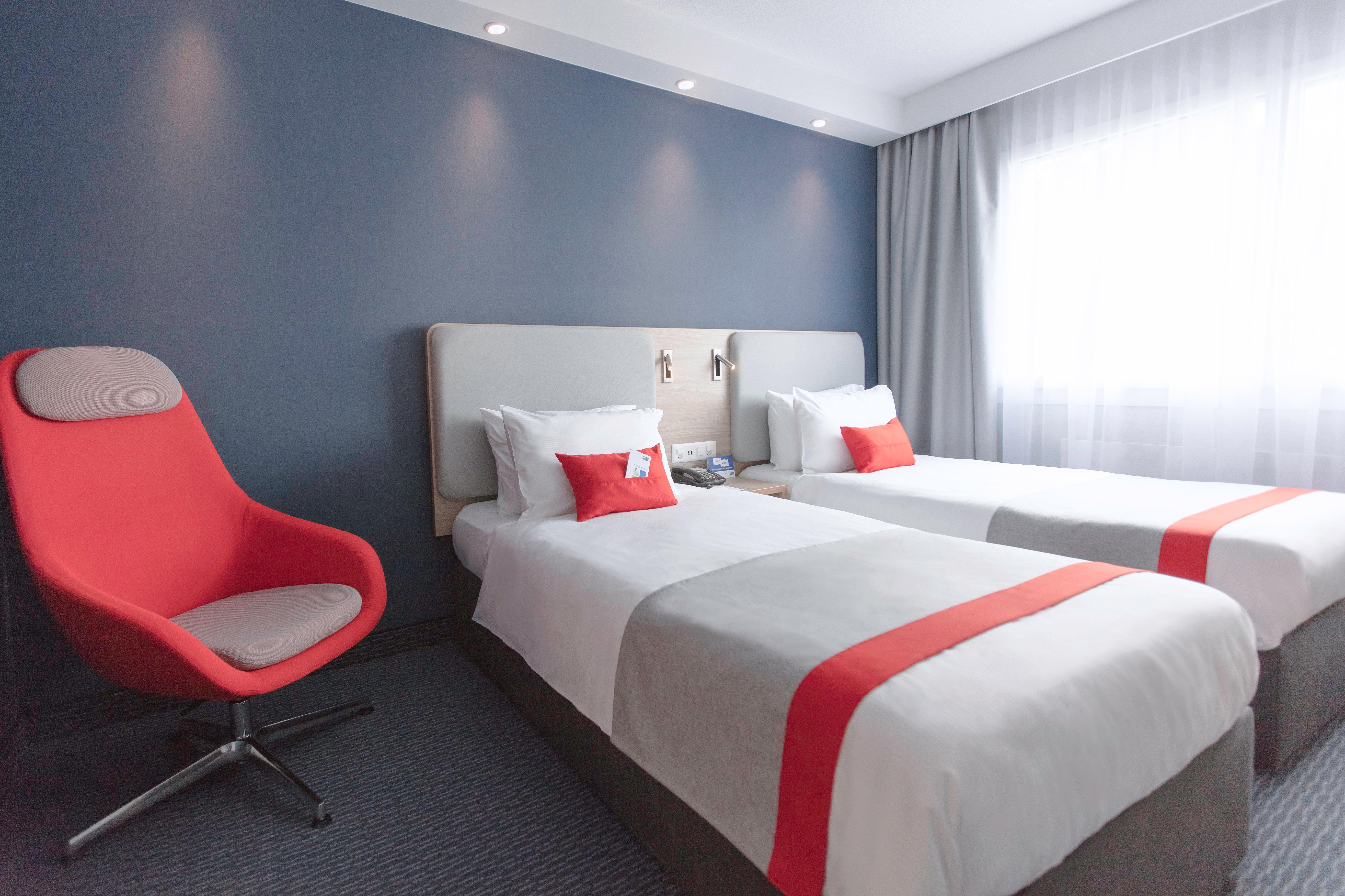 Holiday Inn Express Luzern-Neuenkirch By Ihg Rothenburg Bagian luar foto