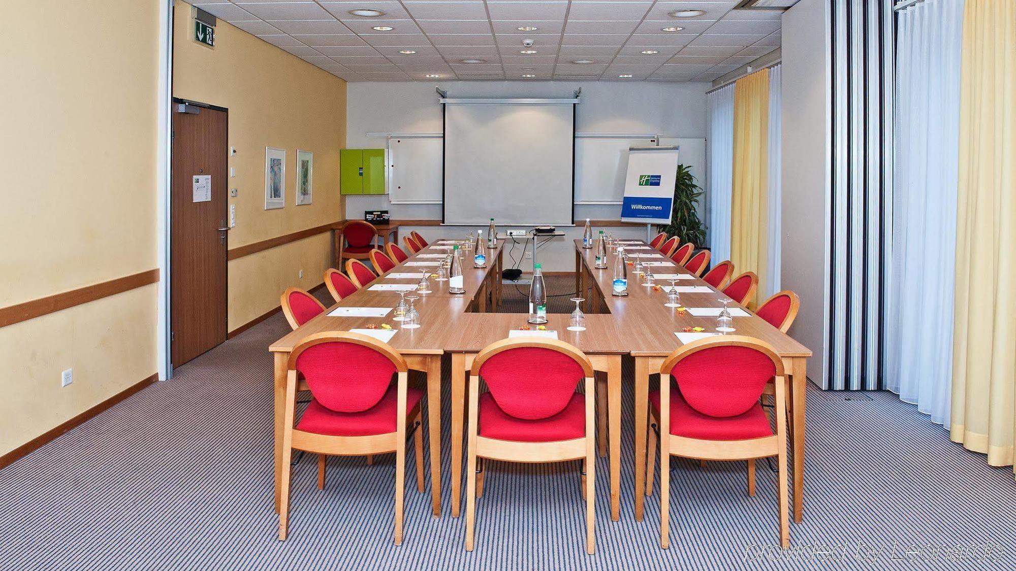 Holiday Inn Express Luzern-Neuenkirch By Ihg Rothenburg Bagian luar foto